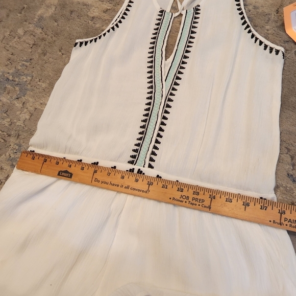 NWT Rip Curl white embroidered romper. - Picture 13 of 16